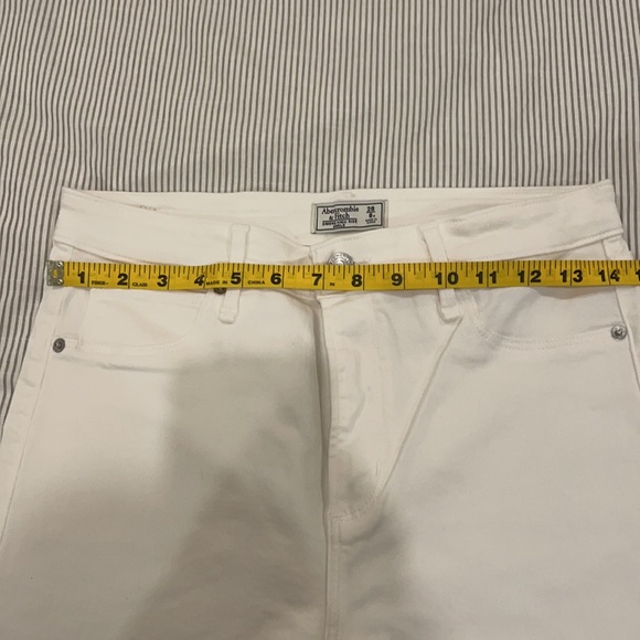 ABERCROMBIE & FITCH: Denim x 2 - Picture 9 of 10